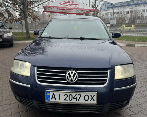 Синий Фольксваген Пассат, объемом двигателя 2.5 л и пробегом 273 тыс. км за 3000 $, фото 2 на Automoto.ua