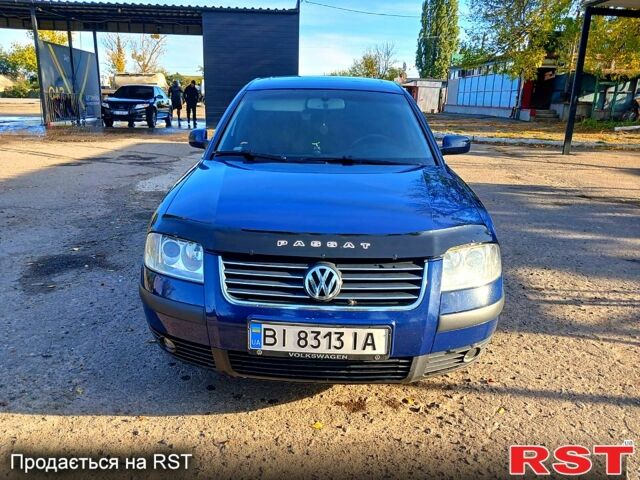 Синій Фольксваген Пассат, об'ємом двигуна 2 л та пробігом 280 тис. км за 5700 $, фото 1 на Automoto.ua