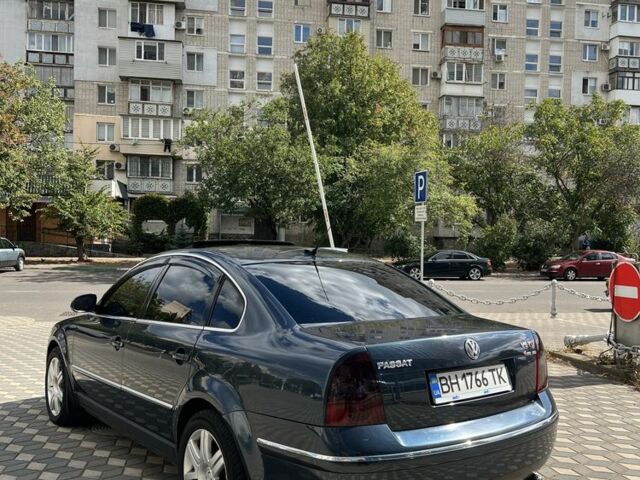 Синий Фольксваген Пассат, объемом двигателя 2.5 л и пробегом 340 тыс. км за 5600 $, фото 2 на Automoto.ua