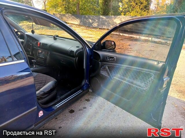 Синій Фольксваген Пассат, об'ємом двигуна 2 л та пробігом 280 тис. км за 5700 $, фото 5 на Automoto.ua