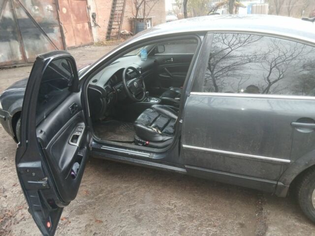 Синий Фольксваген Пассат, объемом двигателя 0 л и пробегом 270 тыс. км за 2800 $, фото 3 на Automoto.ua