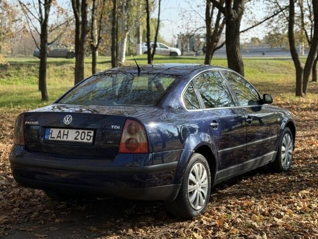 Синий Фольксваген Пассат, объемом двигателя 0 л и пробегом 300 тыс. км за 2700 $, фото 4 на Automoto.ua
