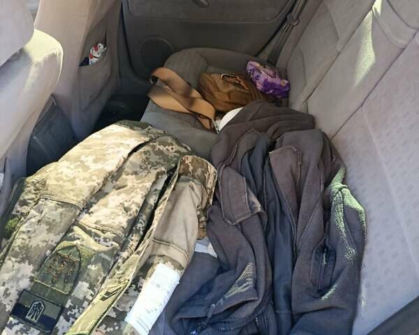 Синий Фольксваген Пассат, объемом двигателя 1.9 л и пробегом 345 тыс. км за 2850 $, фото 4 на Automoto.ua