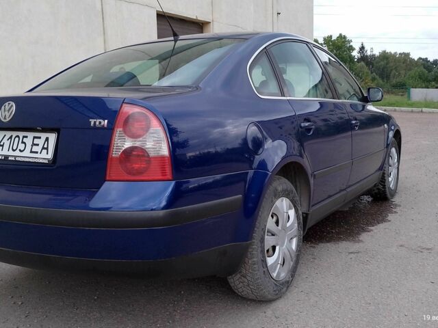 Синий Фольксваген Пассат, объемом двигателя 1.9 л и пробегом 322 тыс. км за 4050 $, фото 2 на Automoto.ua