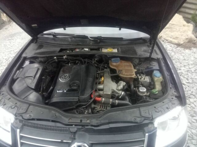 Синий Фольксваген Пассат, объемом двигателя 1.8 л и пробегом 200 тыс. км за 3000 $, фото 5 на Automoto.ua