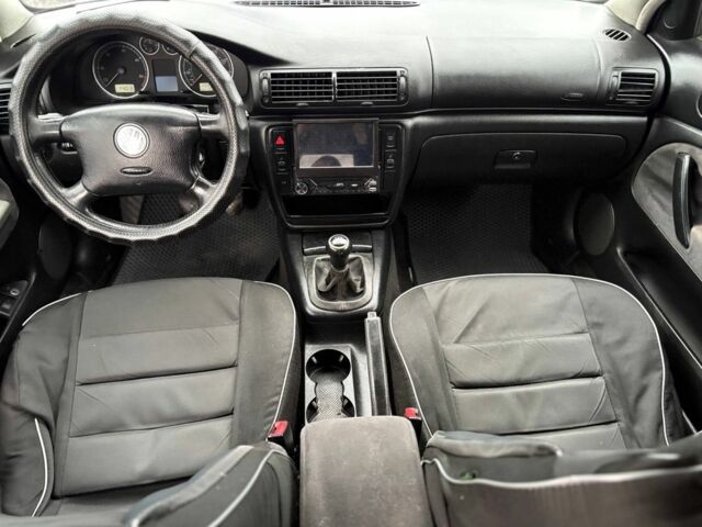 Синий Фольксваген Пассат, объемом двигателя 1.9 л и пробегом 230 тыс. км за 3350 $, фото 7 на Automoto.ua