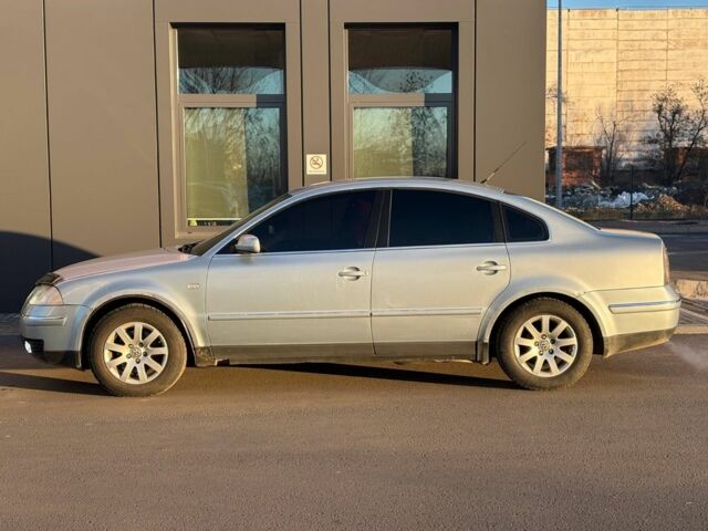 Синий Фольксваген Пассат, объемом двигателя 1.9 л и пробегом 230 тыс. км за 3350 $, фото 1 на Automoto.ua