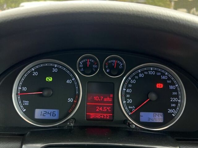 Синий Фольксваген Пассат, объемом двигателя 2.5 л и пробегом 340 тыс. км за 5600 $, фото 7 на Automoto.ua