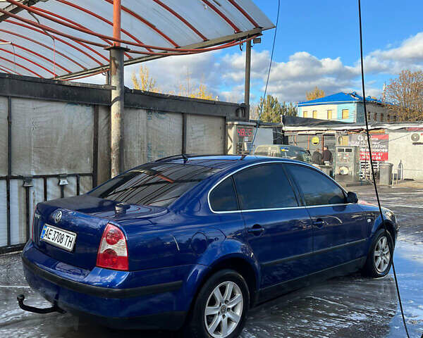 Синий Фольксваген Пассат, объемом двигателя 1.6 л и пробегом 241 тыс. км за 5000 $, фото 2 на Automoto.ua