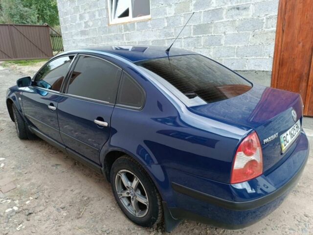 Синій Фольксваген Пассат, об'ємом двигуна 2 л та пробігом 280 тис. км за 4000 $, фото 1 на Automoto.ua