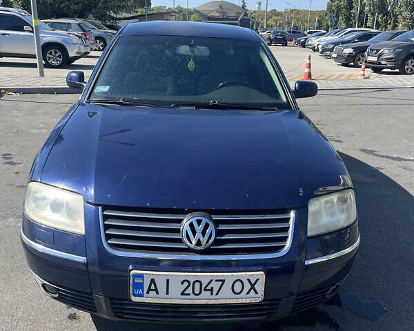 Синий Фольксваген Пассат, объемом двигателя 2.5 л и пробегом 270 тыс. км за 4200 $, фото 1 на Automoto.ua