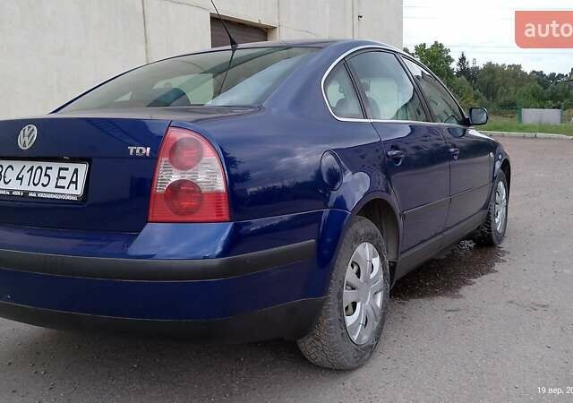 Синий Фольксваген Пассат, объемом двигателя 1.9 л и пробегом 322 тыс. км за 4100 $, фото 2 на Automoto.ua