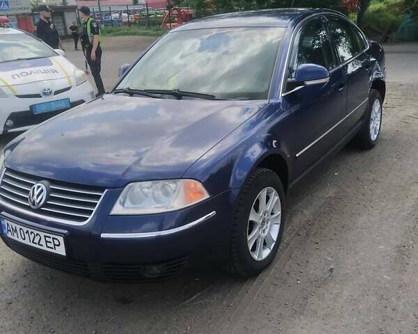 Синий Фольксваген Пассат, объемом двигателя 2.8 л и пробегом 200 тыс. км за 4900 $, фото 1 на Automoto.ua