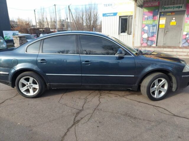 Синій Фольксваген Пассат, об'ємом двигуна 2 л та пробігом 240 тис. км за 4200 $, фото 6 на Automoto.ua