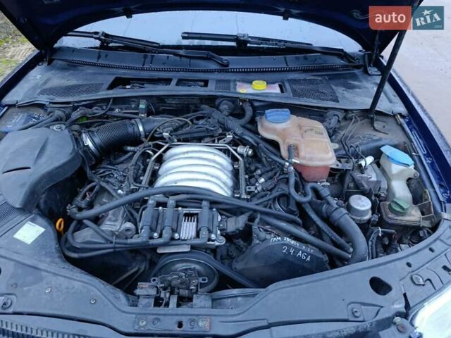 Синий Фольксваген Пассат, объемом двигателя 2.39 л и пробегом 305 тыс. км за 4550 $, фото 15 на Automoto.ua