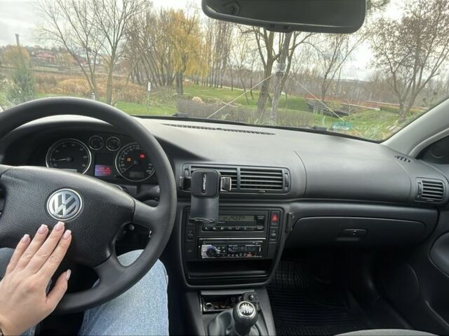 Синій Фольксваген Пассат, об'ємом двигуна 1.6 л та пробігом 3 тис. км за 6000 $, фото 1 на Automoto.ua