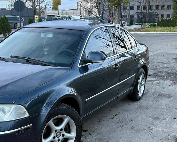 Синий Фольксваген Пассат, объемом двигателя 1.78 л и пробегом 290 тыс. км за 4300 $, фото 5 на Automoto.ua