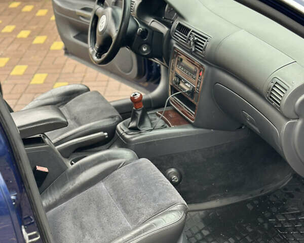 Синий Фольксваген Пассат, объемом двигателя 1.8 л и пробегом 387 тыс. км за 3600 $, фото 6 на Automoto.ua