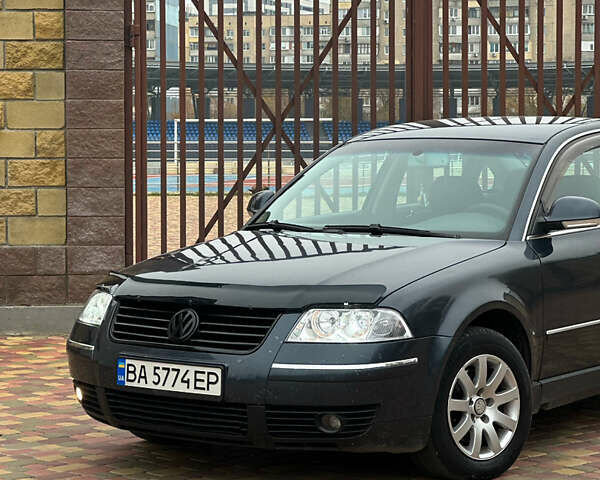 Синий Фольксваген Пассат, объемом двигателя 1.9 л и пробегом 226 тыс. км за 3950 $, фото 3 на Automoto.ua