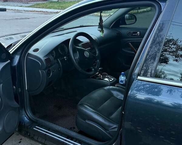 Синий Фольксваген Пассат, объемом двигателя 1.78 л и пробегом 290 тыс. км за 4300 $, фото 12 на Automoto.ua