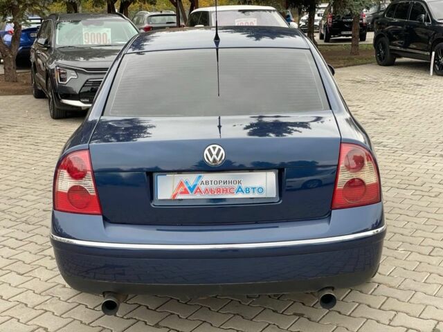 Синий Фольксваген Пассат, объемом двигателя 2.8 л и пробегом 244 тыс. км за 5400 $, фото 6 на Automoto.ua