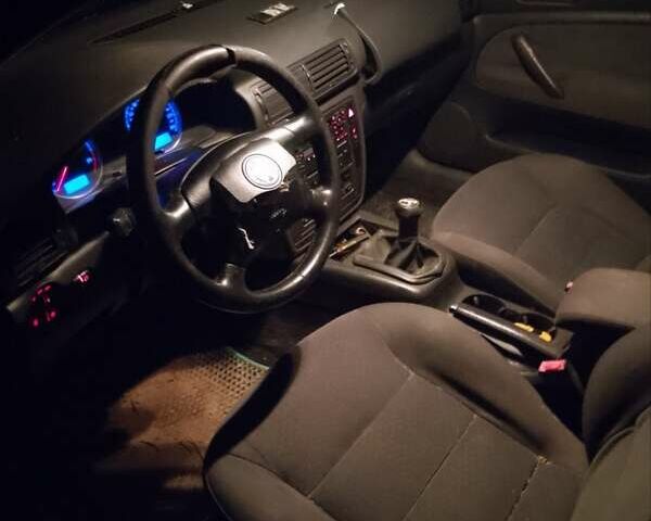 Синій Фольксваген Пассат, об'ємом двигуна 1.9 л та пробігом 322 тис. км за 1999 $, фото 7 на Automoto.ua