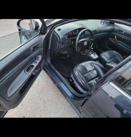 Синій Фольксваген Пассат, об'ємом двигуна 1.9 л та пробігом 242 тис. км за 2611 $, фото 6 на Automoto.ua