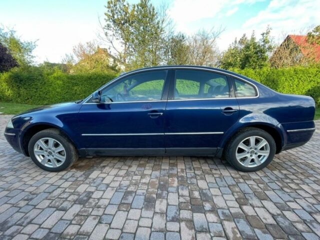 Синий Фольксваген Пассат, объемом двигателя 1.9 л и пробегом 320 тыс. км за 1500 $, фото 2 на Automoto.ua