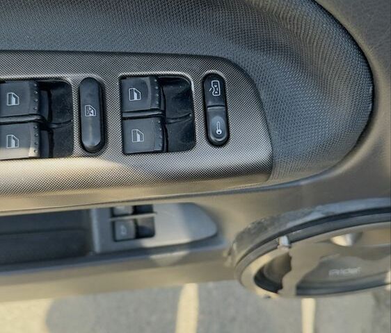 Синий Фольксваген Пассат, объемом двигателя 2.8 л и пробегом 243 тыс. км за 5500 $, фото 3 на Automoto.ua