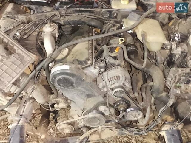 Синій Фольксваген Пассат, об'ємом двигуна 1.9 л та пробігом 322 тис. км за 1999 $, фото 3 на Automoto.ua