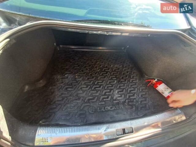 Синий Фольксваген Пассат, объемом двигателя 1.9 л и пробегом 337 тыс. км за 5600 $, фото 8 на Automoto.ua