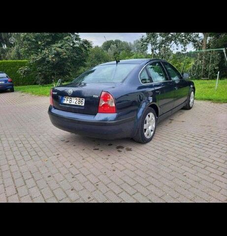 Синій Фольксваген Пассат, об'ємом двигуна 1.9 л та пробігом 242 тис. км за 2611 $, фото 2 на Automoto.ua