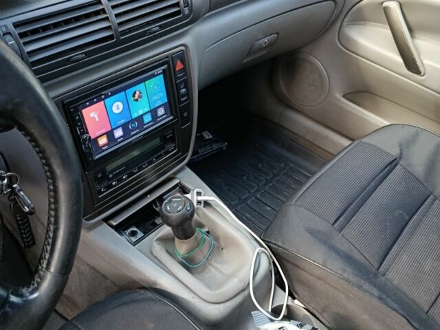 Синій Фольксваген Пассат, об'ємом двигуна 2 л та пробігом 450 тис. км за 3700 $, фото 7 на Automoto.ua