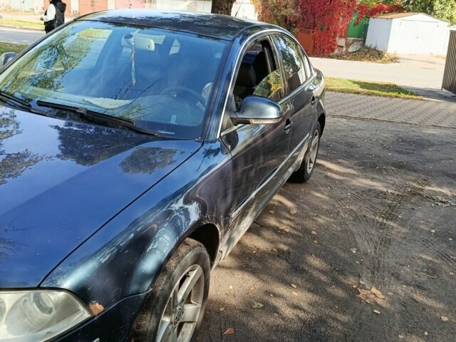 Синій Фольксваген Пассат, об'ємом двигуна 2 л та пробігом 450 тис. км за 3700 $, фото 6 на Automoto.ua