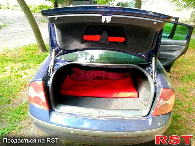 Синий Фольксваген Пассат, объемом двигателя 2 л и пробегом 0 тыс. км за 3000 $, фото 7 на Automoto.ua