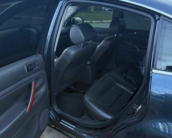 Синий Фольксваген Пассат, объемом двигателя 1.78 л и пробегом 290 тыс. км за 4300 $, фото 11 на Automoto.ua