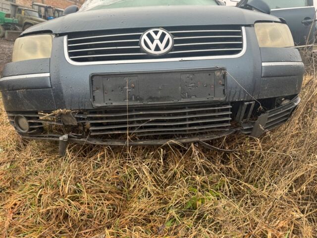 Синий Фольксваген Пассат, объемом двигателя 1.8 л и пробегом 260 тыс. км за 1800 $, фото 7 на Automoto.ua