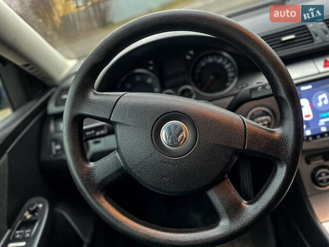 Синий Фольксваген Пассат, объемом двигателя 2 л и пробегом 310 тыс. км за 6100 $, фото 8 на Automoto.ua