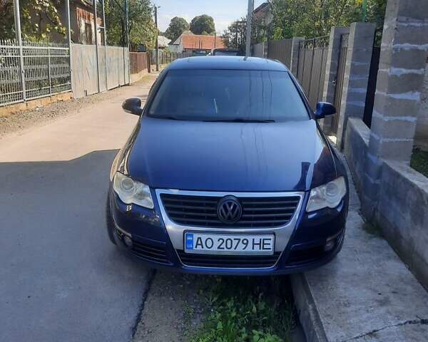 Синій Фольксваген Пассат, об'ємом двигуна 2 л та пробігом 235 тис. км за 5300 $, фото 2 на Automoto.ua