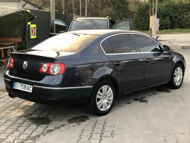 Синий Фольксваген Пассат, объемом двигателя 2 л и пробегом 280 тыс. км за 4150 $, фото 3 на Automoto.ua