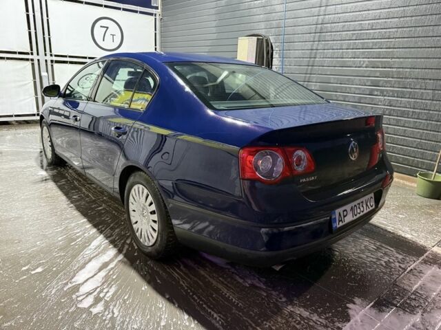 Синий Фольксваген Пассат, объемом двигателя 1.6 л и пробегом 155 тыс. км за 2950 $, фото 4 на Automoto.ua