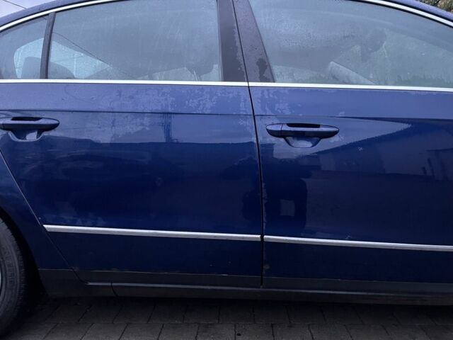 Синий Фольксваген Пассат, объемом двигателя 2 л и пробегом 434 тыс. км за 5800 $, фото 9 на Automoto.ua