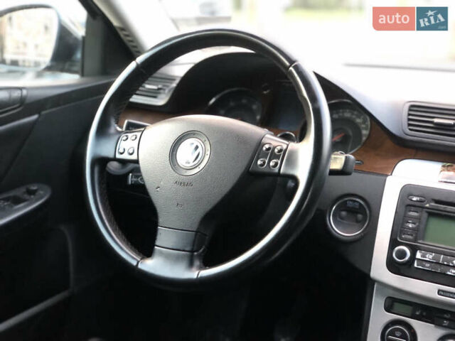 Синий Фольксваген Пассат, объемом двигателя 2 л и пробегом 280 тыс. км за 4100 $, фото 24 на Automoto.ua