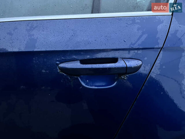 Синий Фольксваген Пассат, объемом двигателя 1.97 л и пробегом 434 тыс. км за 5800 $, фото 6 на Automoto.ua