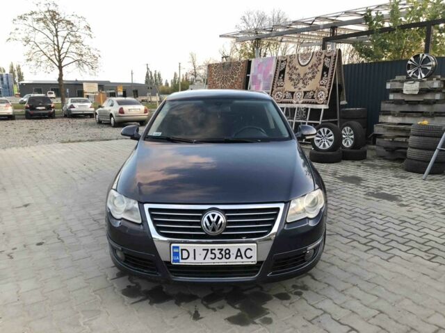 Синий Фольксваген Пассат, объемом двигателя 2 л и пробегом 280 тыс. км за 4150 $, фото 1 на Automoto.ua