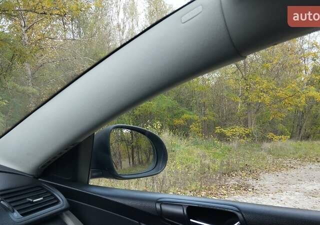 Синій Фольксваген Пассат, об'ємом двигуна 1.6 л та пробігом 265 тис. км за 5700 $, фото 33 на Automoto.ua