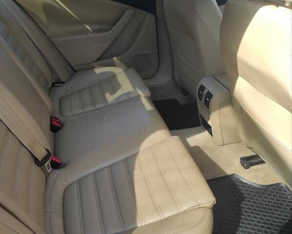 Синий Фольксваген Пассат, объемом двигателя 2 л и пробегом 257 тыс. км за 5200 $, фото 14 на Automoto.ua