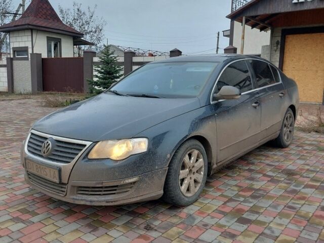 Синий Фольксваген Пассат, объемом двигателя 2 л и пробегом 214 тыс. км за 4500 $, фото 7 на Automoto.ua