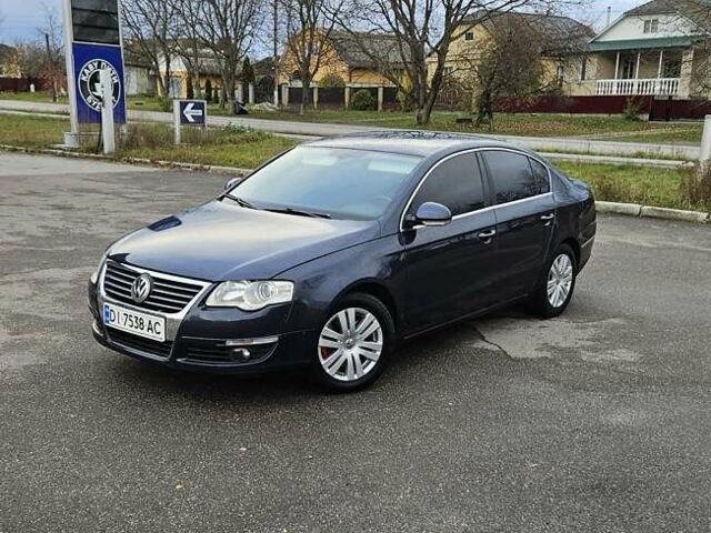 Синій Фольксваген Пассат, об'ємом двигуна 2 л та пробігом 260 тис. км за 4600 $, фото 6 на Automoto.ua