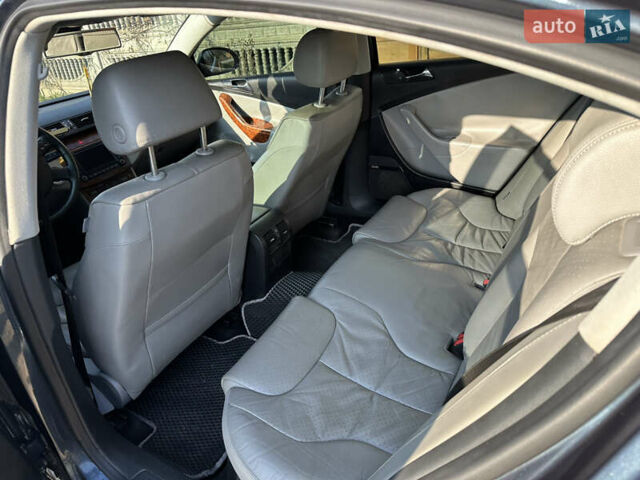 Фольксваген Пассат 2005 в Черновцах на Automoto.ua Синий Фольксваген Пассат, объемом двигателя 1.98 л и пробегом 175 тыс. км за 6950 $, фото 13 на Automoto.ua